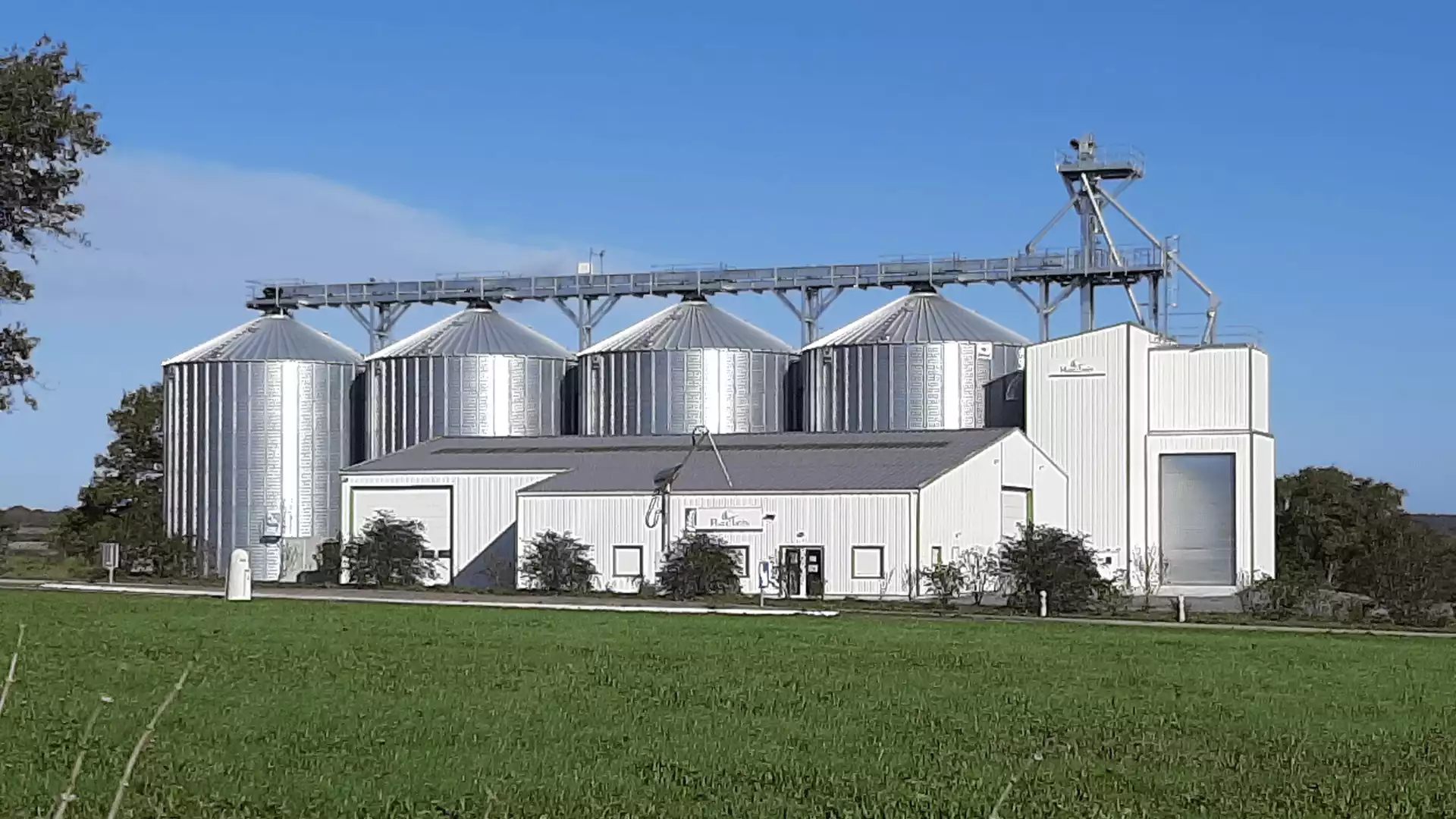 euroelec expert en electricité industrielle et agricole (1)